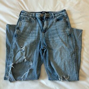 Hollister ultra high-rise mom jean